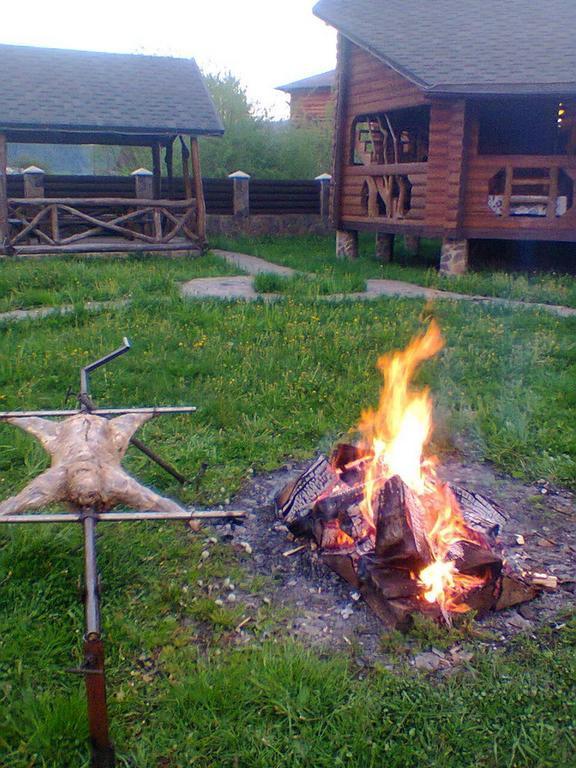 ורחובינה Hotel Gerdan Verkhovina מראה חיצוני תמונה